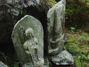 Milestones shaped to Jizo